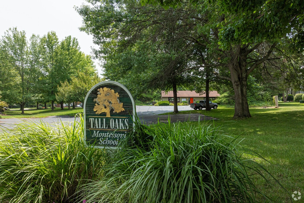 Tall Oaks Montessori School