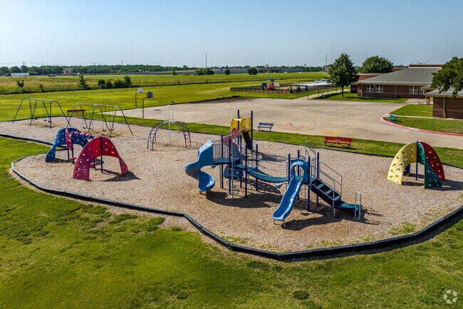 Located near a Rowlet park, Katherine Stephens Elementary embraces the beauty of its nature.