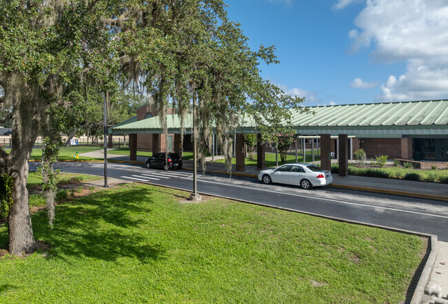 Rainbow Elementary School serves the Oviedo and surrounding area.