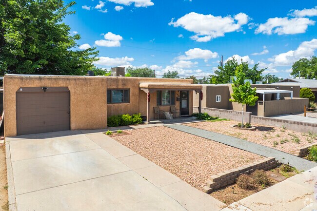 Many homes in Snow Heights have single car garages.