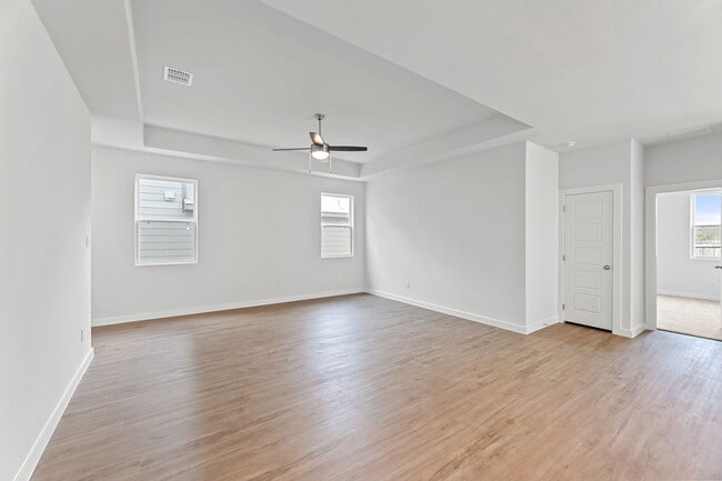 754 Whitman St, New Braunfels, TX 78130 - photo 7