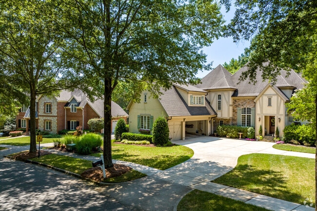 Large homes are popular in the Provincetowne neighborhood of Charlotte.