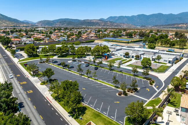 The Fitzgerald Elementary School offers a sprawling campus when viewed from above.