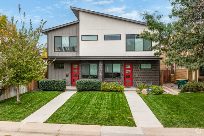 Cushing Park embraces the rise of popular modern two-story townhomes.