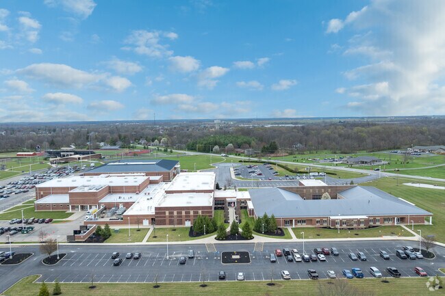 Eaton Middle School has a student to teacher ratio of 16 to 1.