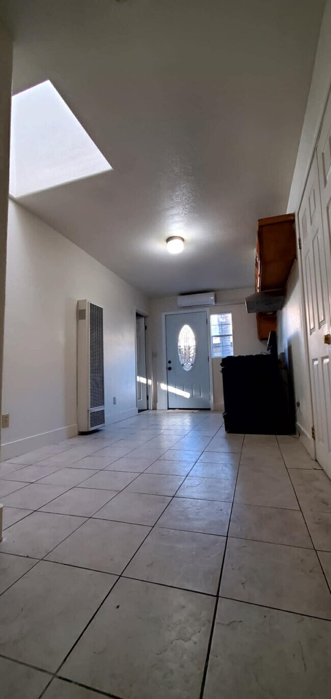 16584 Lorelei Ln unit 16584 Lorelei Ln. Tu, Tustin, CA 92780 - photo 7