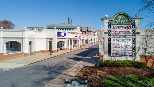 The Shops at Sumner Place is the neighborhood's one and only large shopping center.