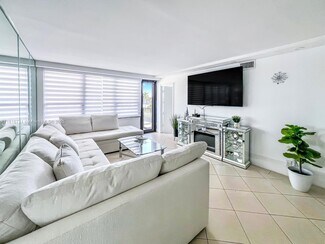 5225 Collins Ave Unit 517, Miami, FL 33140