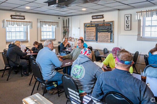 Our Place Bistro is a charming diner in Lordstown.