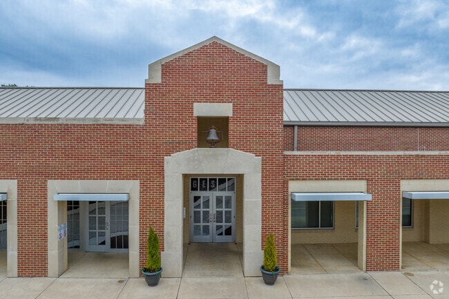Gardendale Elementary School is a great choice for academics in Gardendale.