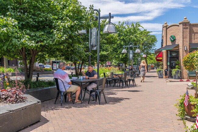 Residents from Rolling Green - Hilldale can eat at restaurants in 50th and France.