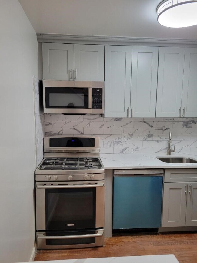 121 Depew Ave unit C, Nyack, NY 10960 - photo 2