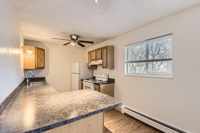 Cherrywood on 7th Avenue, Aurora, CO 80010 - photo 2