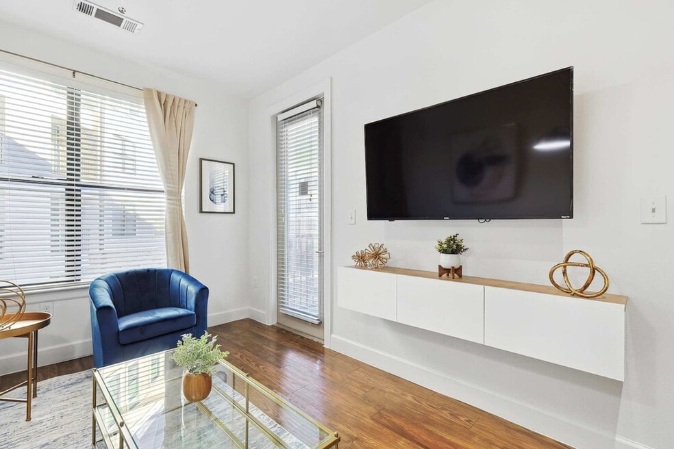 5275 Town And Country Blvd unit ID1363555P, Frisco, TX 75034 - photo 1