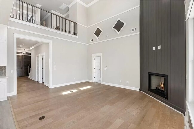 SLE L 30-Aspen-05-Living Room 2.jpg