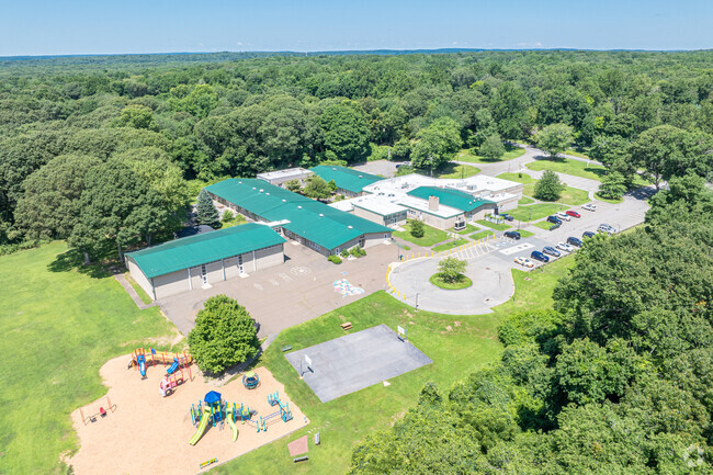 Mile Creek School aims to produce a high quality, creative student body each year.
