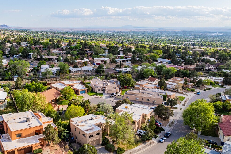 NH_Sombra del Monte_567517_P2_v1_EB_052025