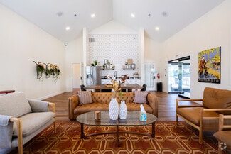 890 W Loveland Ave, Loveland, OH 45140