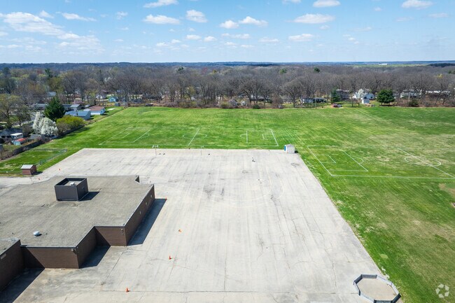 Sterling Middle School is a public school in Peoria, IL.