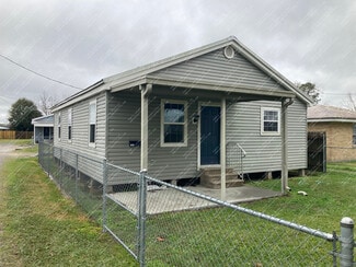 1854 Ridgefield Ave, Thibodaux, LA 70301