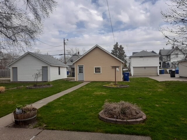 409 17th Ave, Moline, IL 61265 - photo 4