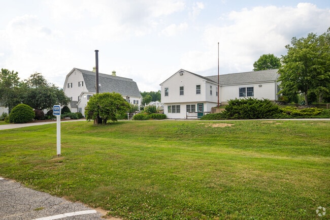 Shaker Road School in Concord NH, is a private school serving grades K-9.