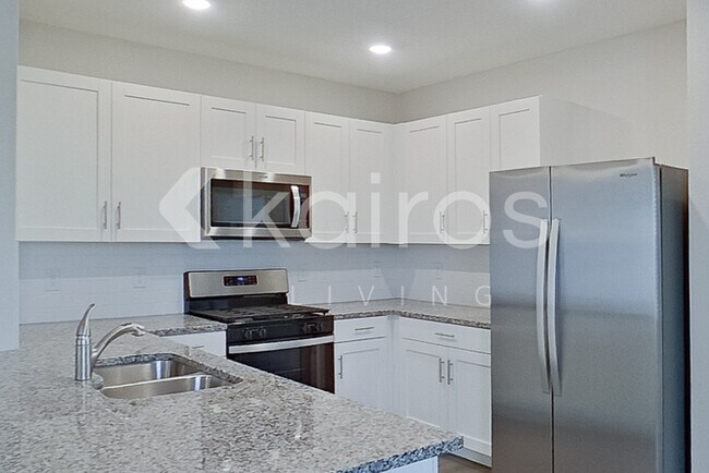 32044 Katelin Cir, Leesburg, FL 34748 - photo 5