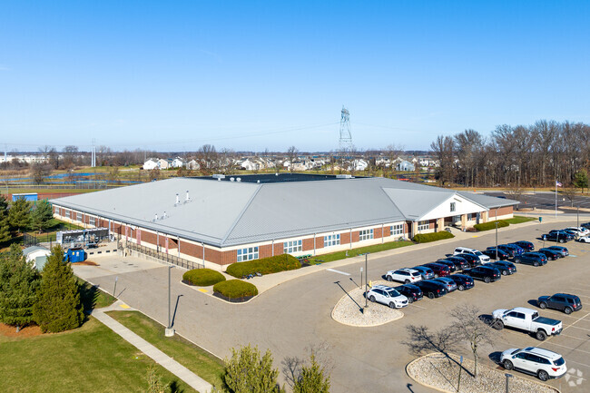 Glen Oak Elementary School is located in Orange, Lewis Center Ohio.