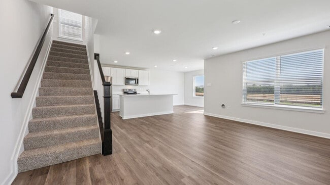 462 Woodgrain Ave, La Plata, MD 20646 - photo 4