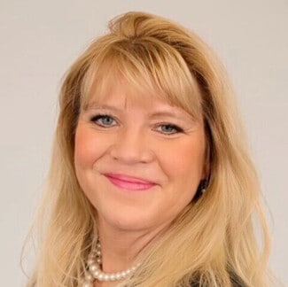 Jennifer Peto