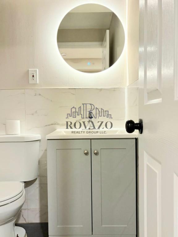 172 Seymour Ave unit side, Newark, NJ 07108 - photo 7