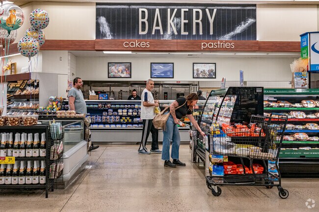 Vail Ranch residents get their grocery shopping done at the convenient Albertsons.