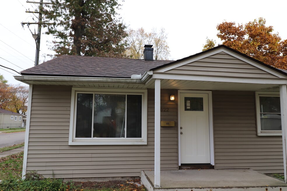 2022 E Saratoga St, Ferndale, MI 48220 - photo 1