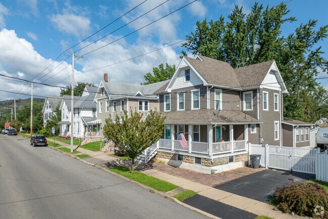 Larger homes are found near Brandon Park in East End.