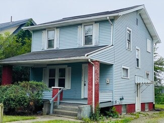 2302 10th St NW, Canton, OH 44708