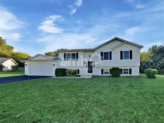 5925 Bluegrass Trail, McHenry, IL 60050