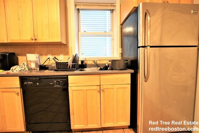 10 Carmel St unit 2, Roxbury Crossing, MA 02120 - photo 6