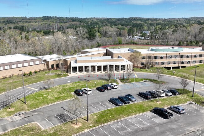 Oxmoor Valley Elementary near Tarpley City serves grades K-5.