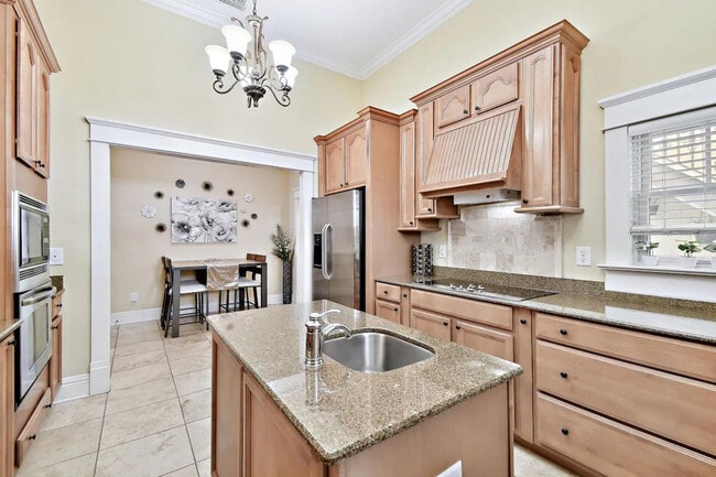 607 S Orleans Ave unit ID1272820P, Tampa, FL 33606 - photo 2