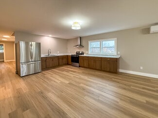 9 Mount Pleasant St, Athol, MA 01331