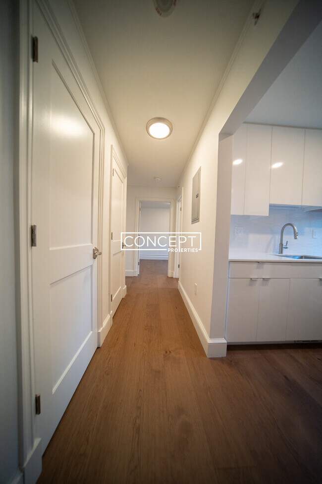 1208 Massachusetts Ave unit 12, Cambridge, MA 02138 - photo 4