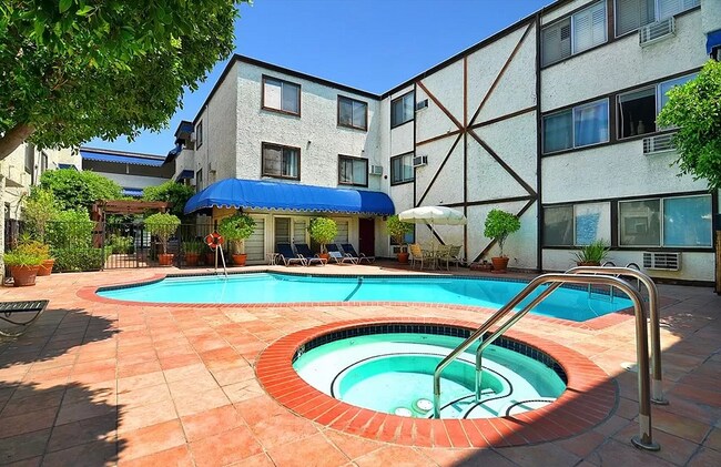 Tarzana Plaza unit 302, Tarzana, CA 91356 - photo 7