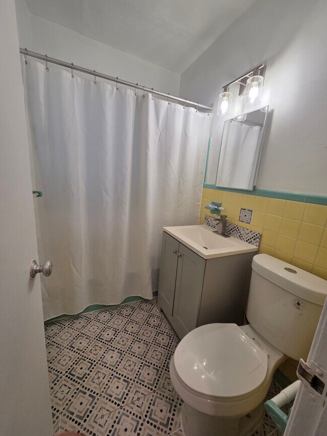 1110 NW 6th Ave unit 1, Fort Lauderdale, FL 33311 - photo 6