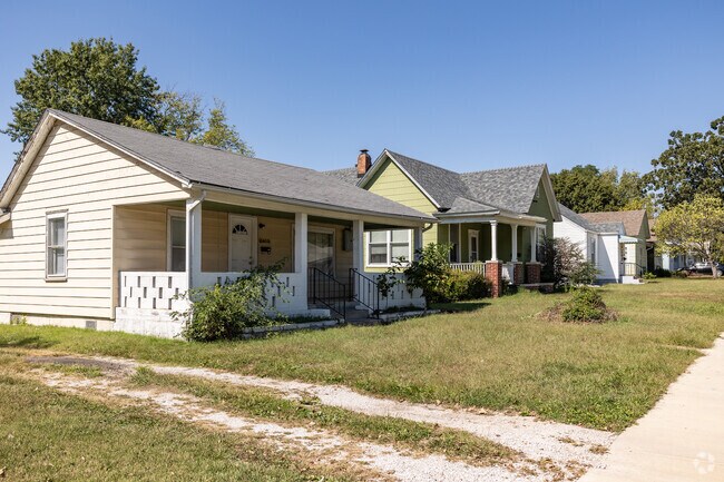 Older homes sit on smaller lots throughout Robberson.