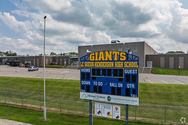 Le Sueur-Henderson High School emphasizes continuous improvement and growth mindset while providing effective leadership, teamwork, and responsible resource utilization for student success.