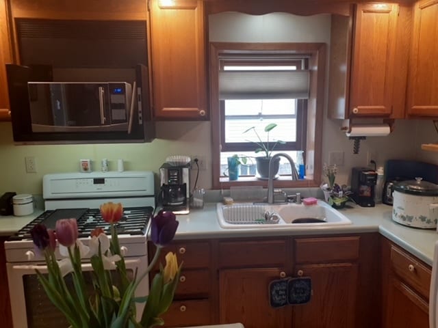 409 17th Ave, Moline, IL 61265 - photo 5