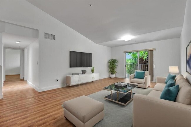 9905 Westwood Dr, Tamarac, FL 33321 - photo 6