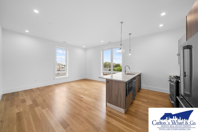 218 Old Colony Ave unit 407, Boston, MA 02127 - photo 4