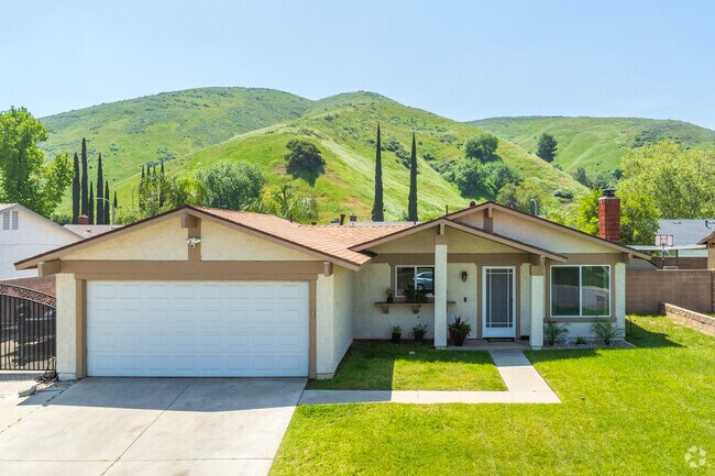 Craftsman homes in Hudson Park were built during the mid-to-late 20th century and have scenic views of rolling hills.