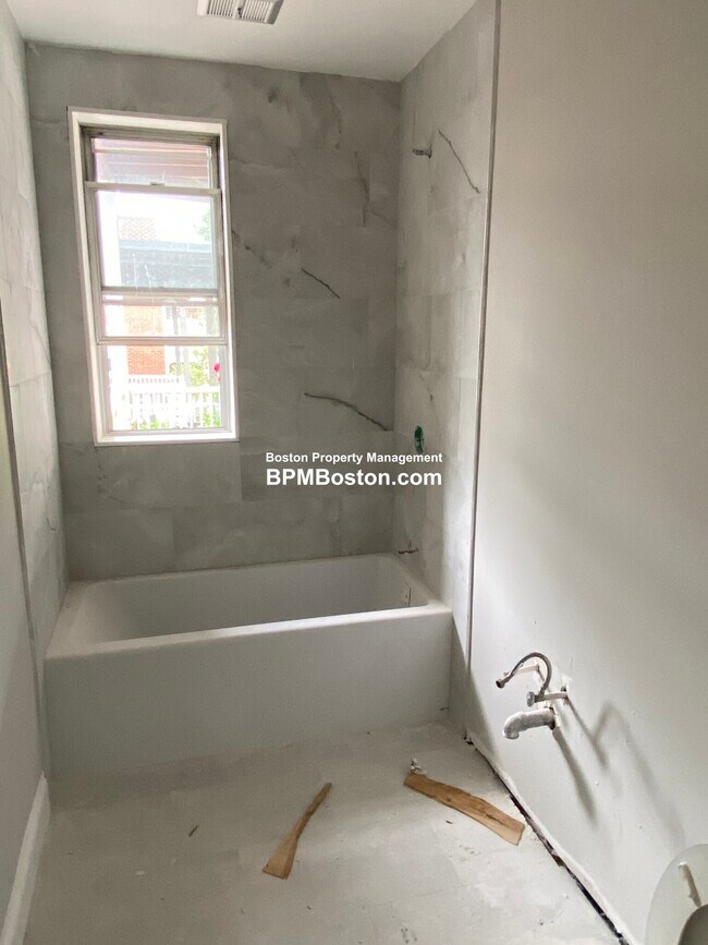 8 Kilsyth Rd, Brookline, MA 02445